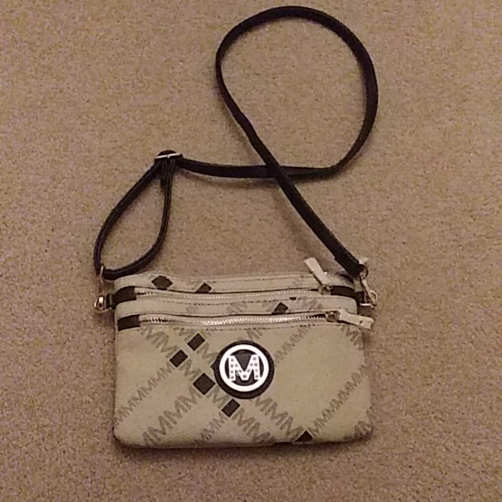 Milan purse